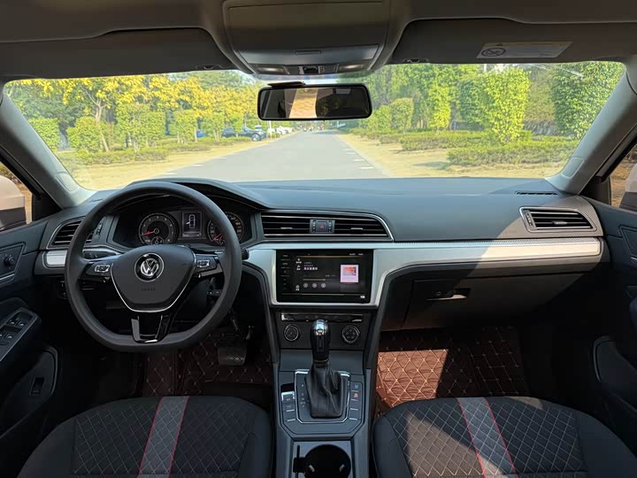 Фото 8 - Volkswagen Lamando L