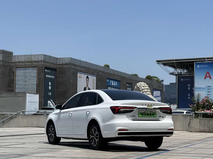 Фото 4 - Roewe i6 Max
