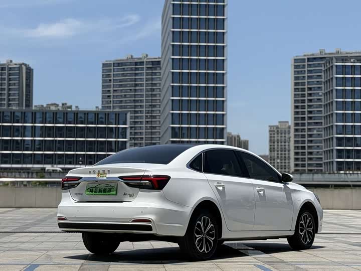 Фото 6 - Roewe i6 Max