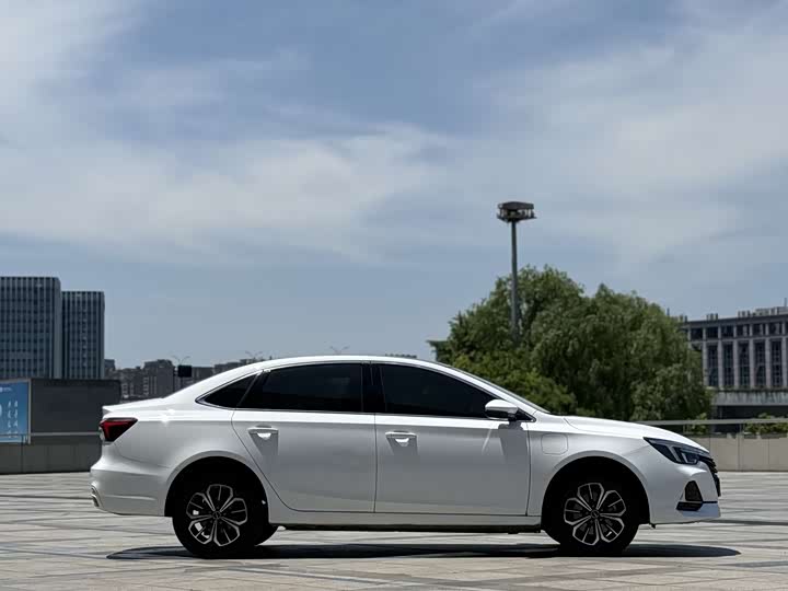 Фото 7 - Roewe i6 Max