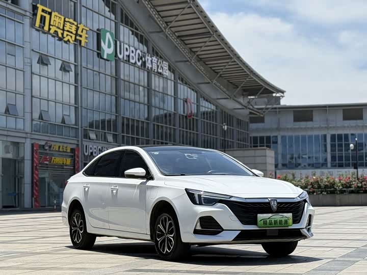 Фото 8 - Roewe i6 Max