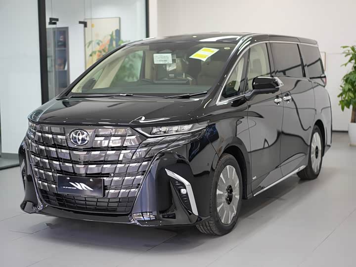 Фото 1 - Toyota Alphard