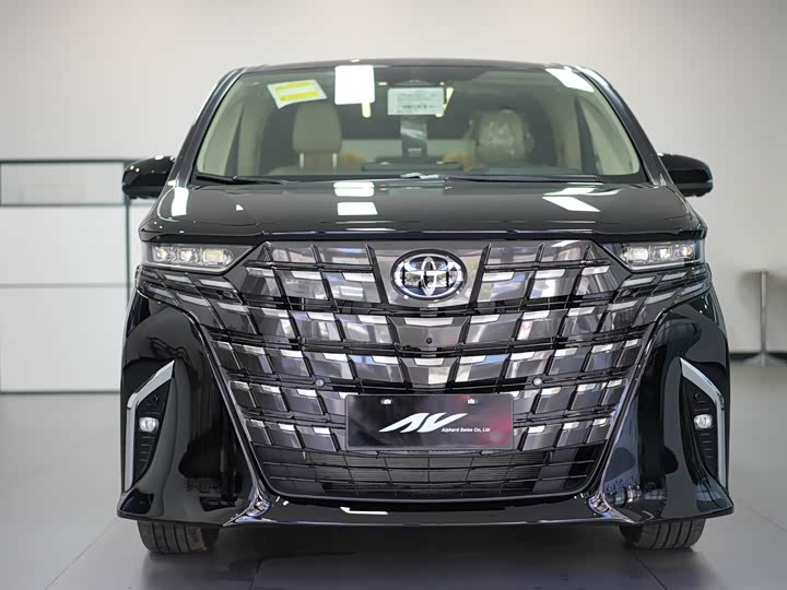Фото 2 - Toyota Alphard