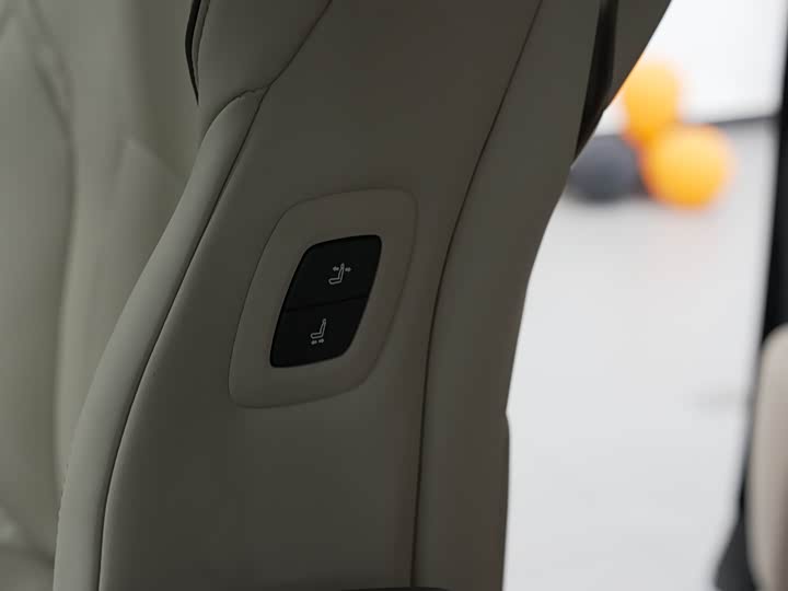 Фото 8 - Toyota Alphard