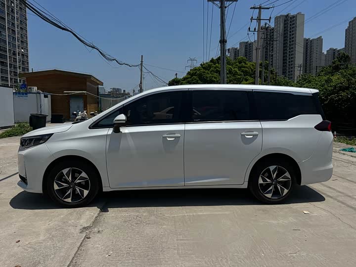 GAC Trumpchi M6 2023 2023款 PRO 270T DCT豪华版