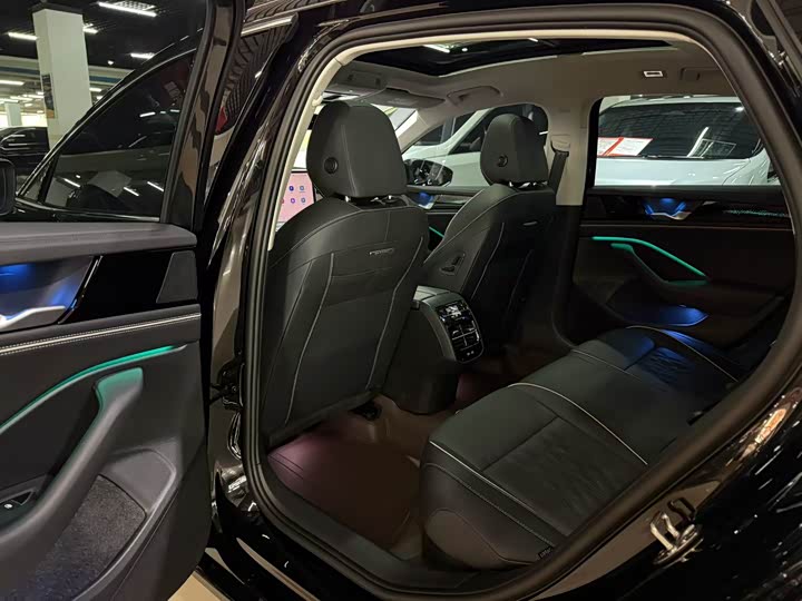 Volkswagen Magotan 2026 2026款 380TSI DSG尊贵版大迈包