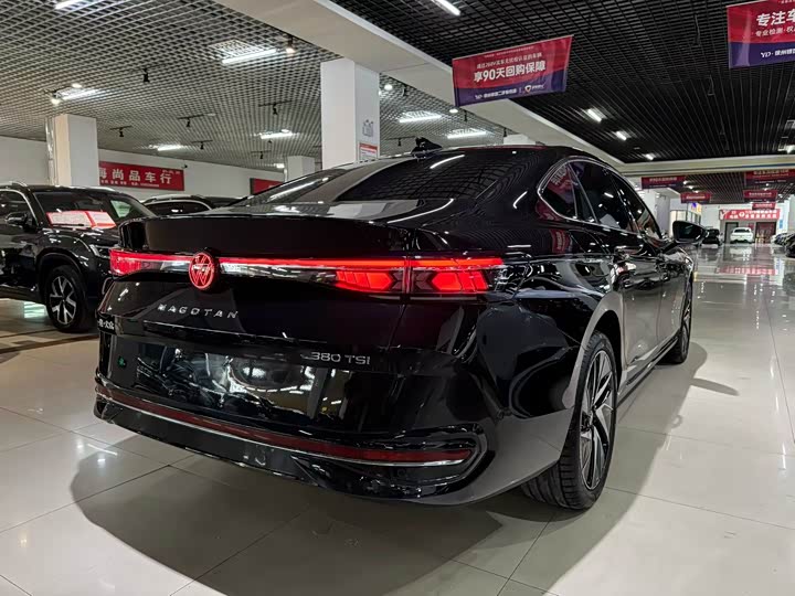 Volkswagen Magotan 2026 2026款 380TSI DSG尊贵版大迈包