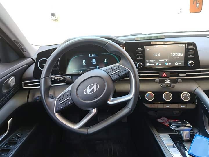 Фото 3 - Hyundai Elantra N line