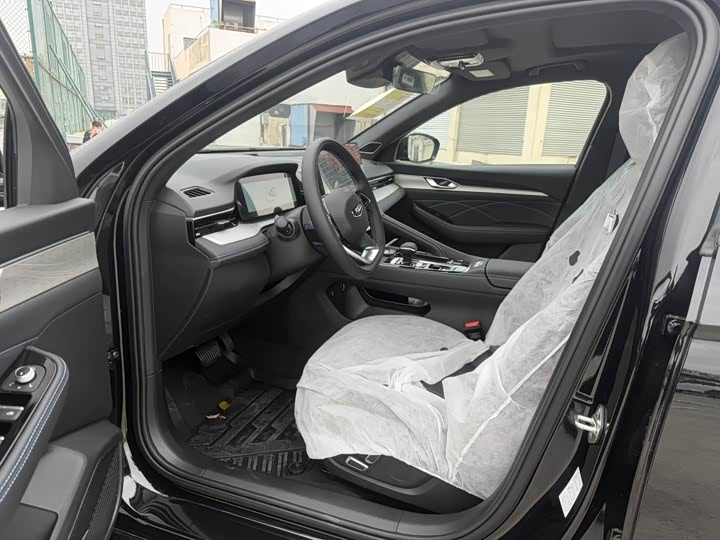 Фото 4 - Geely Preface