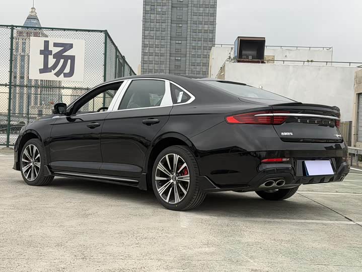 Фото 9 - Geely Preface
