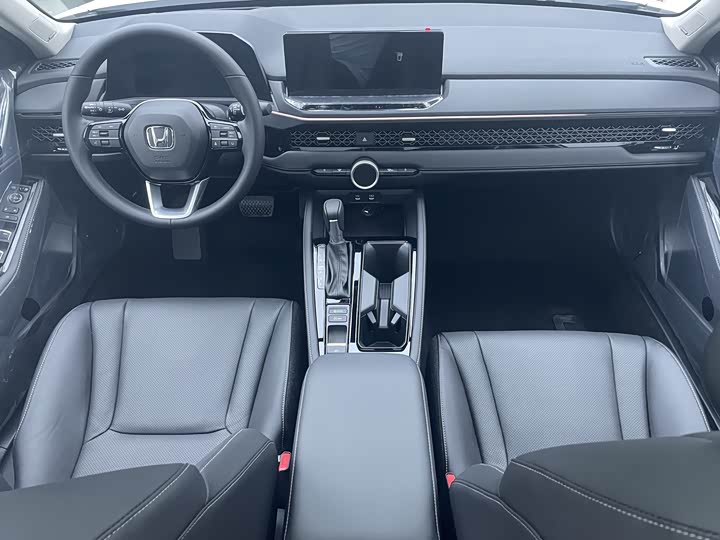 Honda Accord 2025 2025款 运动系列 260TURBO 尊贵版
