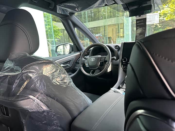 Toyota Alphard 2025 2025款 双擎 2.5L 臻享黄金版