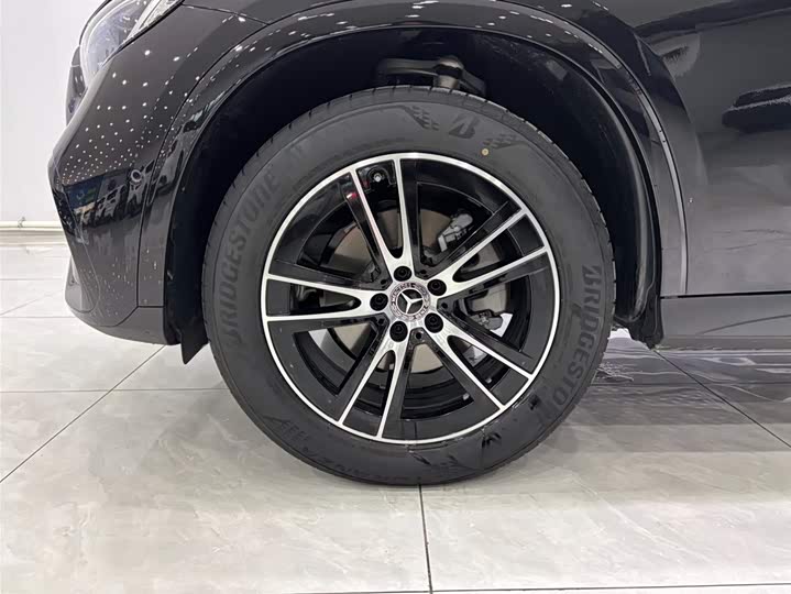 Photo 4 - Mercedes-Benz GLC-Class