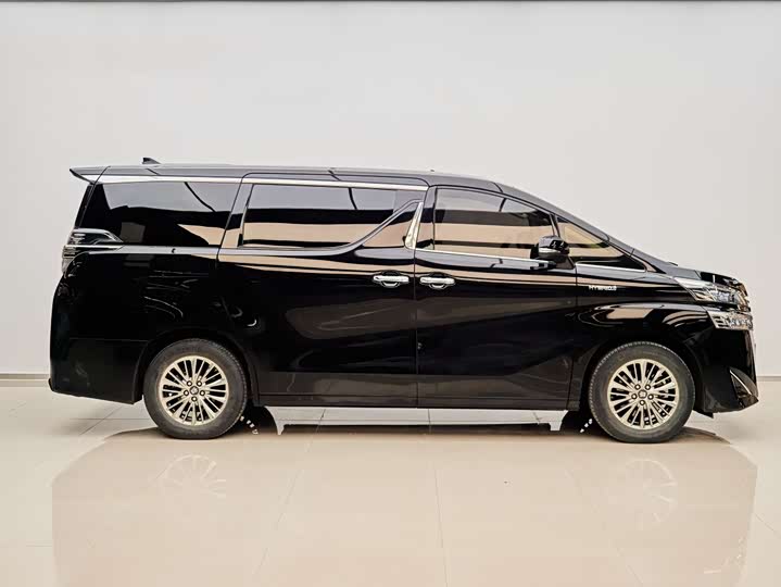 Фото 4 - Toyota Alphard