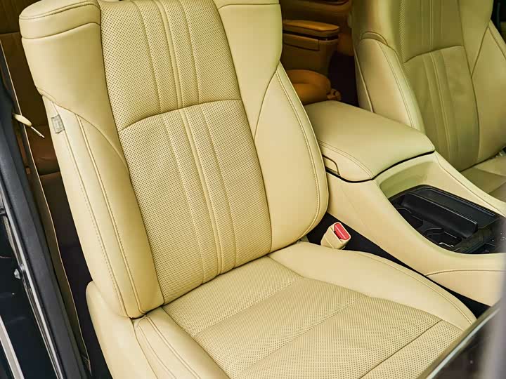 Фото 8 - Toyota Alphard