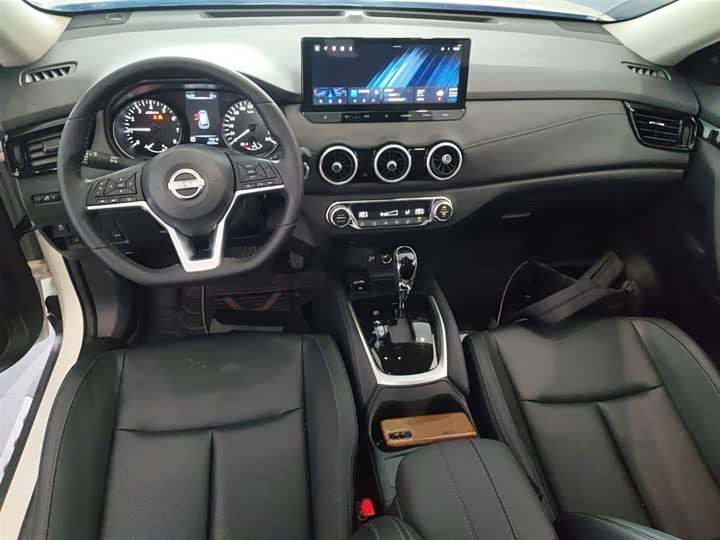 Nissan X-Trail 2025 2025款 荣誉 2.0L 两驱领先版