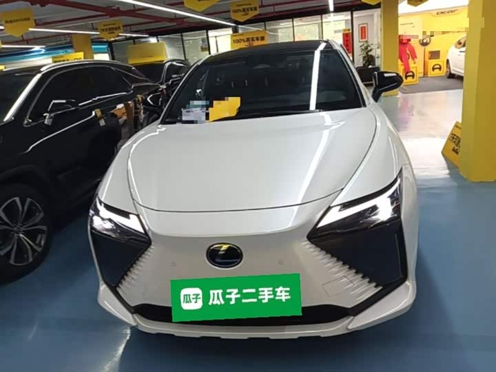 2023 Lexus RZ