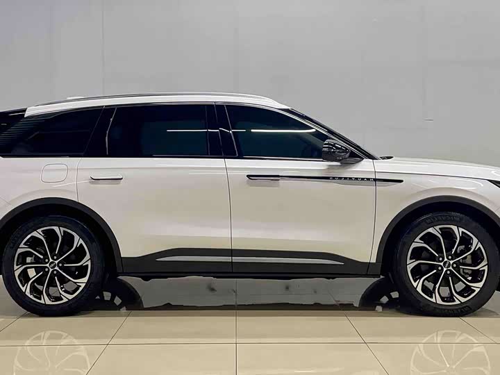 Lincoln Nautilus 2023 2023款 2.0T 四驱尊睿版