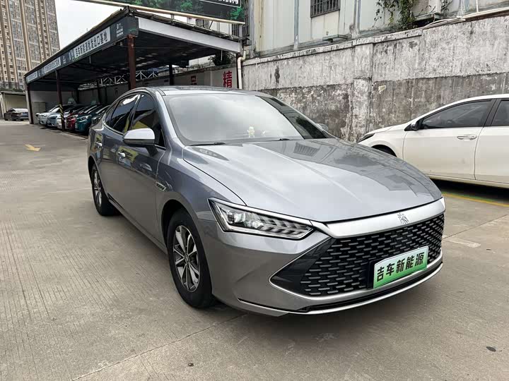 Фото 3 - BYD Qin Plus
