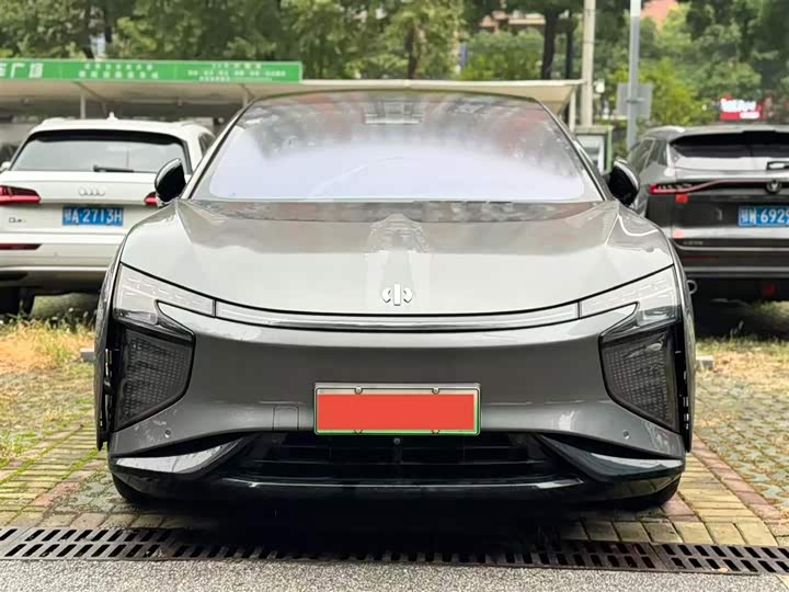2021 HiPhi X