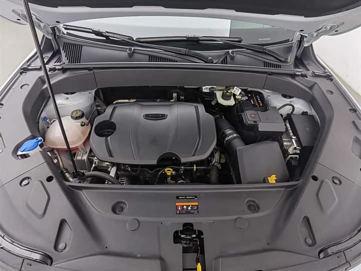 Фото 6 - Geely Atlas L