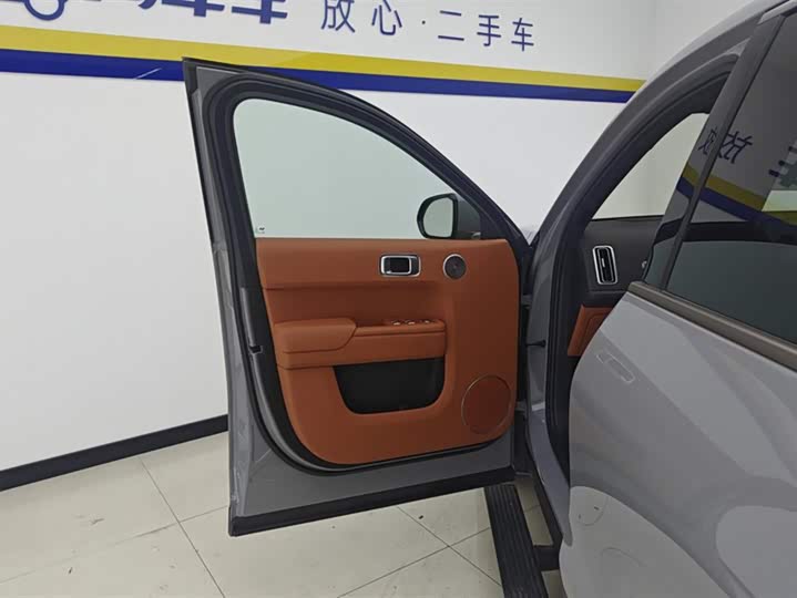 LiXiang L9 2025 2025款 Ultra 智能焕新版