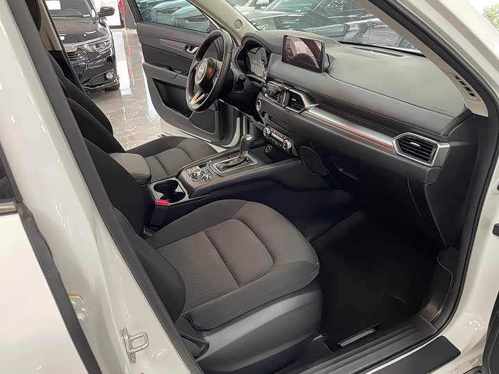 Photo 8 - Mazda CX-5