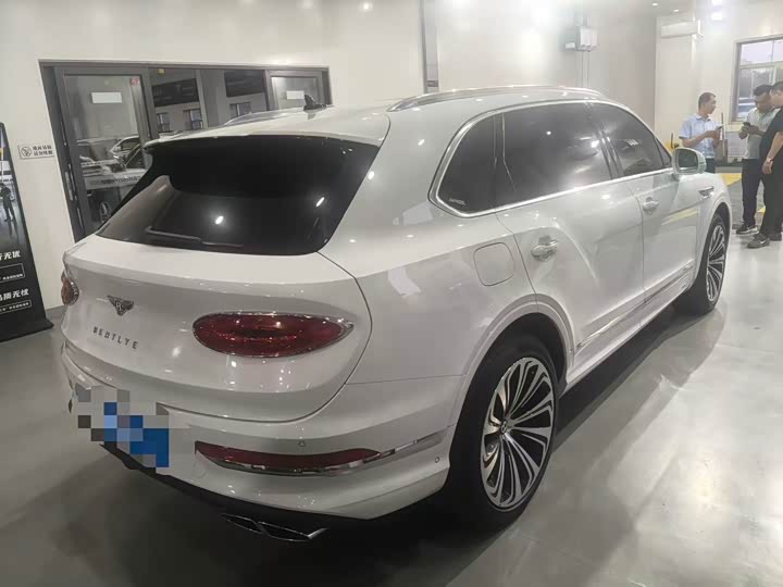 Bentley Bentayga 2024 2024款 4.0T V8 长轴距雅度版