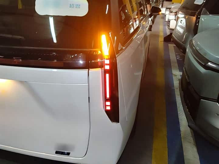 Maxus Mifa 7 2024 2024款 改款 超混 长续航版 悦享版