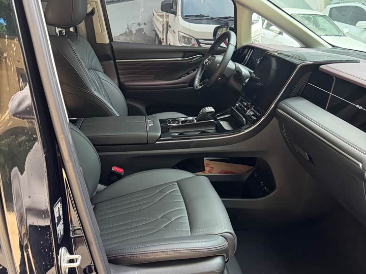 Фото 9 - GAC Trumpchi M8