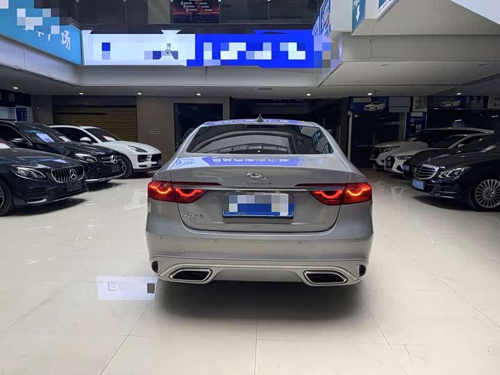 Jaguar XF L 2025 2025款 2.0T P250 两驱尊享豪华版