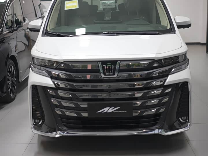 Фото 2 - Toyota Vellfire