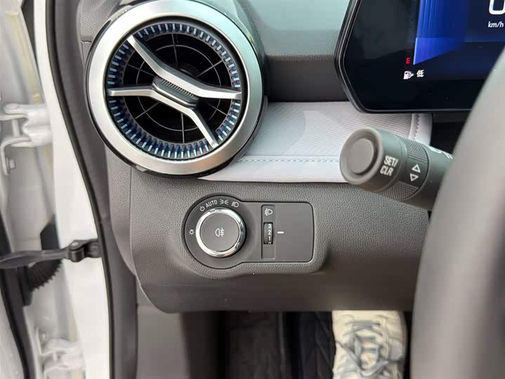 Chevrolet Monza 2024 2024款 1.5L 双离合悦享版