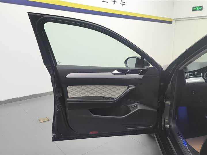 Фото 7 - Volkswagen Magotan