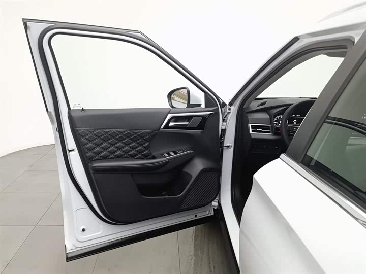 Mitsubishi Outlander 2023 2023款 1.5T CVT四驱尊耀版 7座
