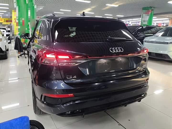 Audi Q4 e-tron 2023 2023款 40 e-tron 创境曜夜版