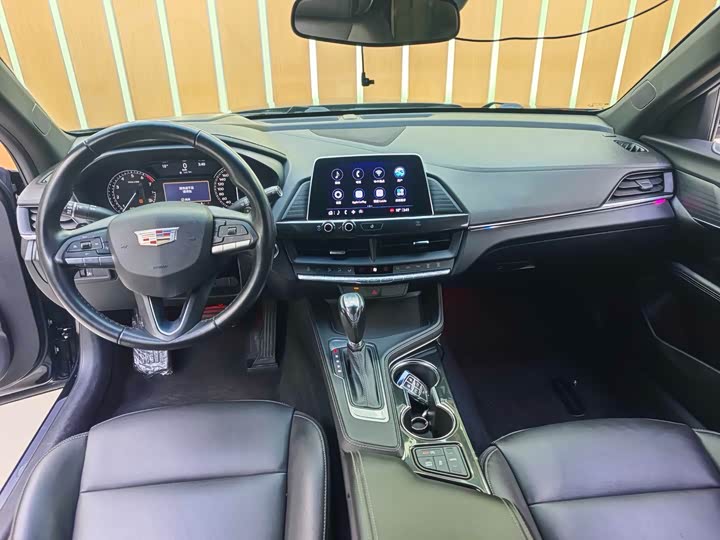 Фото 5 - Cadillac CT4