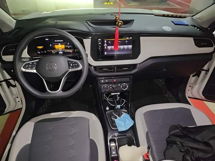 Volkswagen Tharu 2025 2025款 新锐 1.5L 锐意版