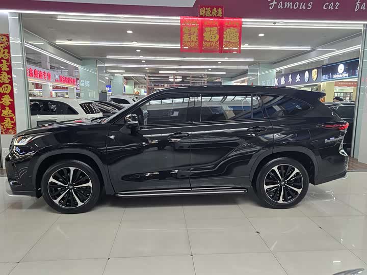 Toyota Crown Kluger 2024 2024款 2.5L HEV四驱豪华版
