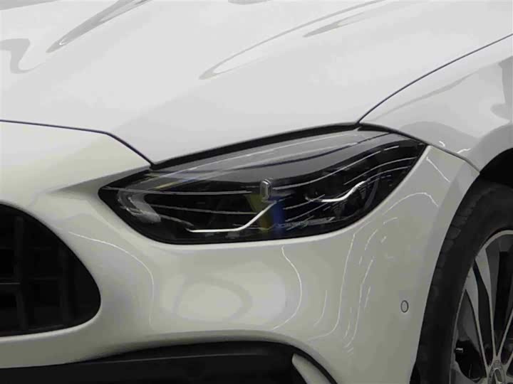 Photo 3 - Mercedes-Benz C-Class Hybrid