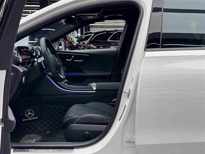 Photo 6 - Mercedes-Benz C-Class Hybrid