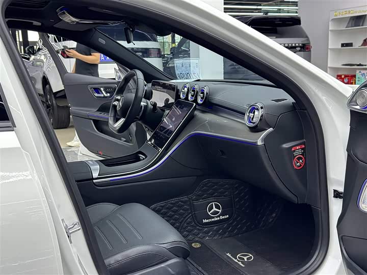 Photo 8 - Mercedes-Benz C-Class Hybrid