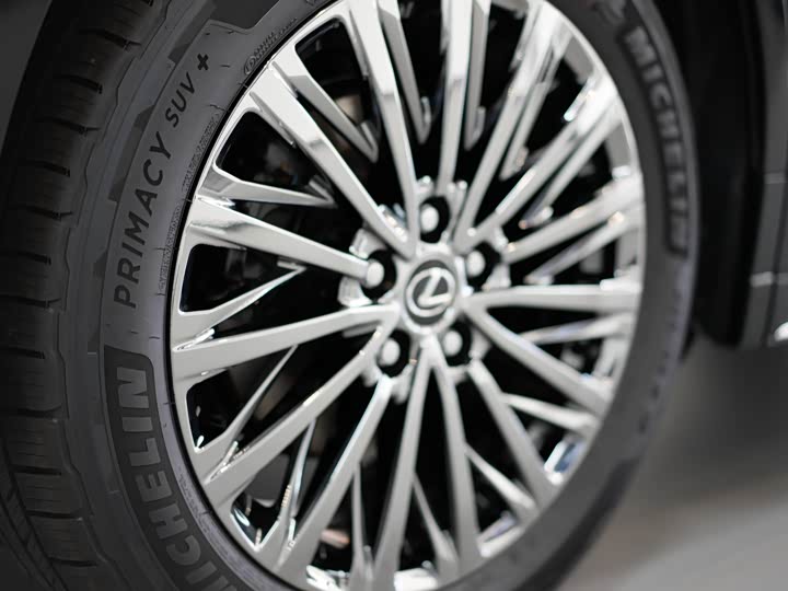 Lexus LM 2025 2025款 500h 六座尊崇版