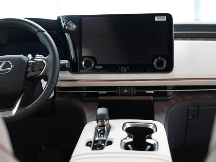 Lexus LM 2025 2025款 500h 六座尊崇版