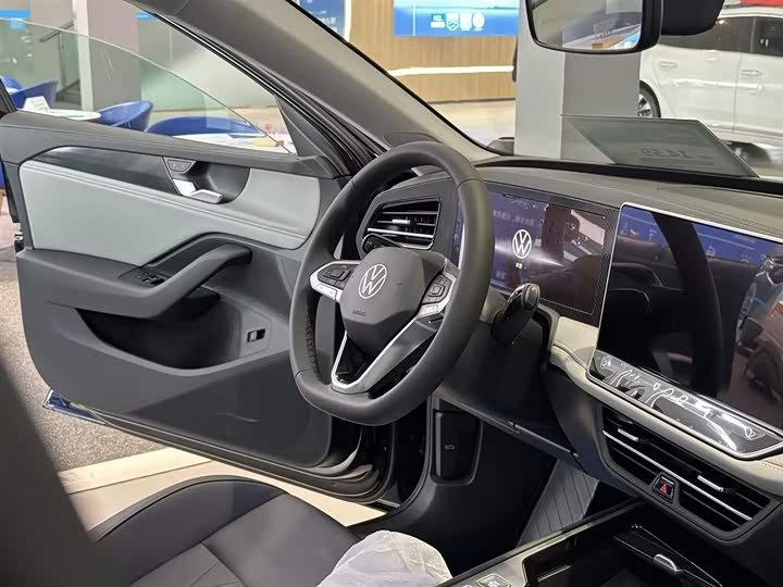 Фото 4 - Volkswagen Magotan