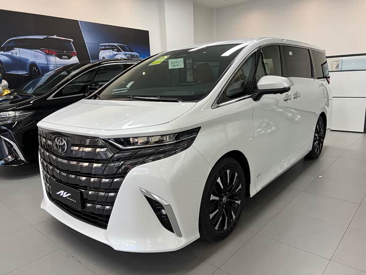 Фото 1 - Toyota Alphard