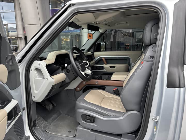Фото 4 - Land Rover Defender