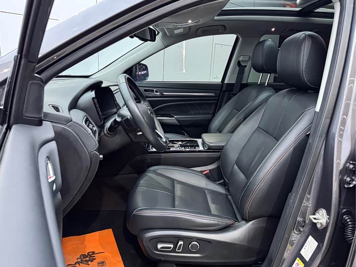 GAC Trumpchi GS8 2020 2020款 390T 两驱豪华智联纪念版（七座）