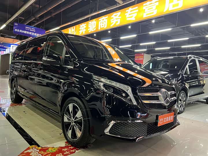Mercedes-Benz V-Class 2022 2022款 V 260 L 长轴距尊贵版