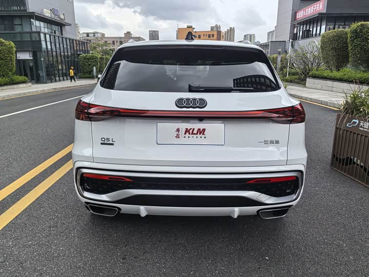 Audi Q5L 2026 2026款 2.0T 千万用户专享版